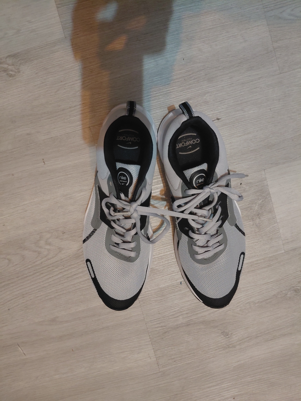 Nike Men’s Sneakers - Light Gray and Black
